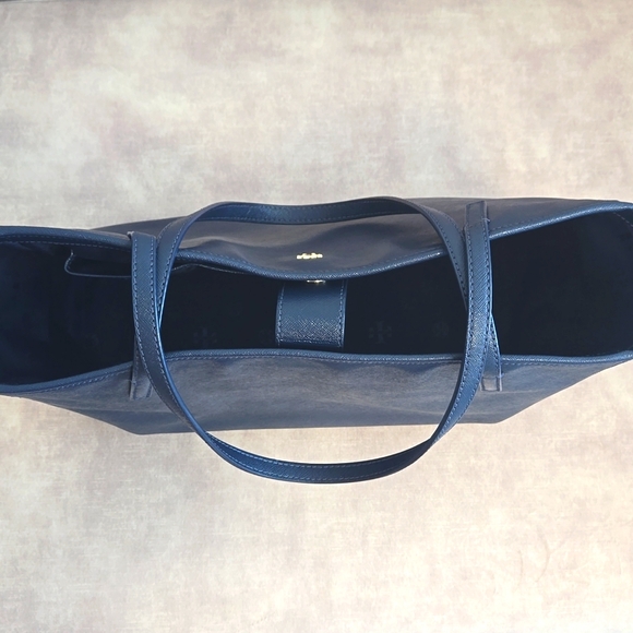 Tory Burch Caitlin Navy Hudson Bay Blue Saffiano leather tote - Picture 11 of 12